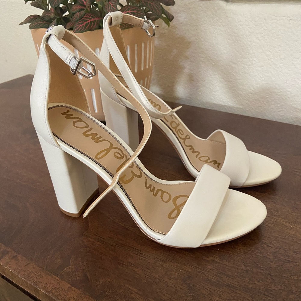 Sam Edelman “Yaro” white leather heels